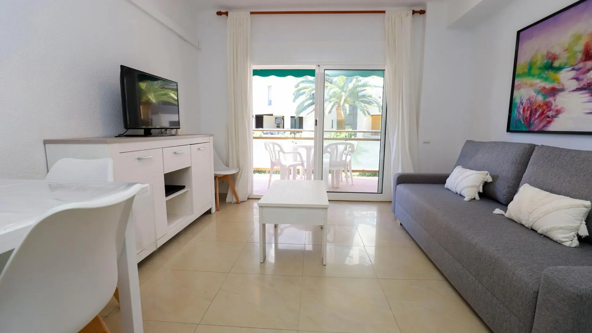 Differentflats Dms Apartment La Pineda